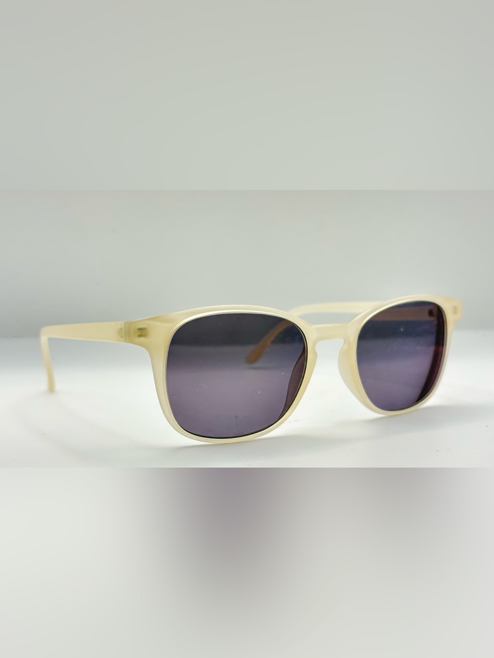 Eyebuydirect Monday Translucent Oval Sunglasses Frames Only